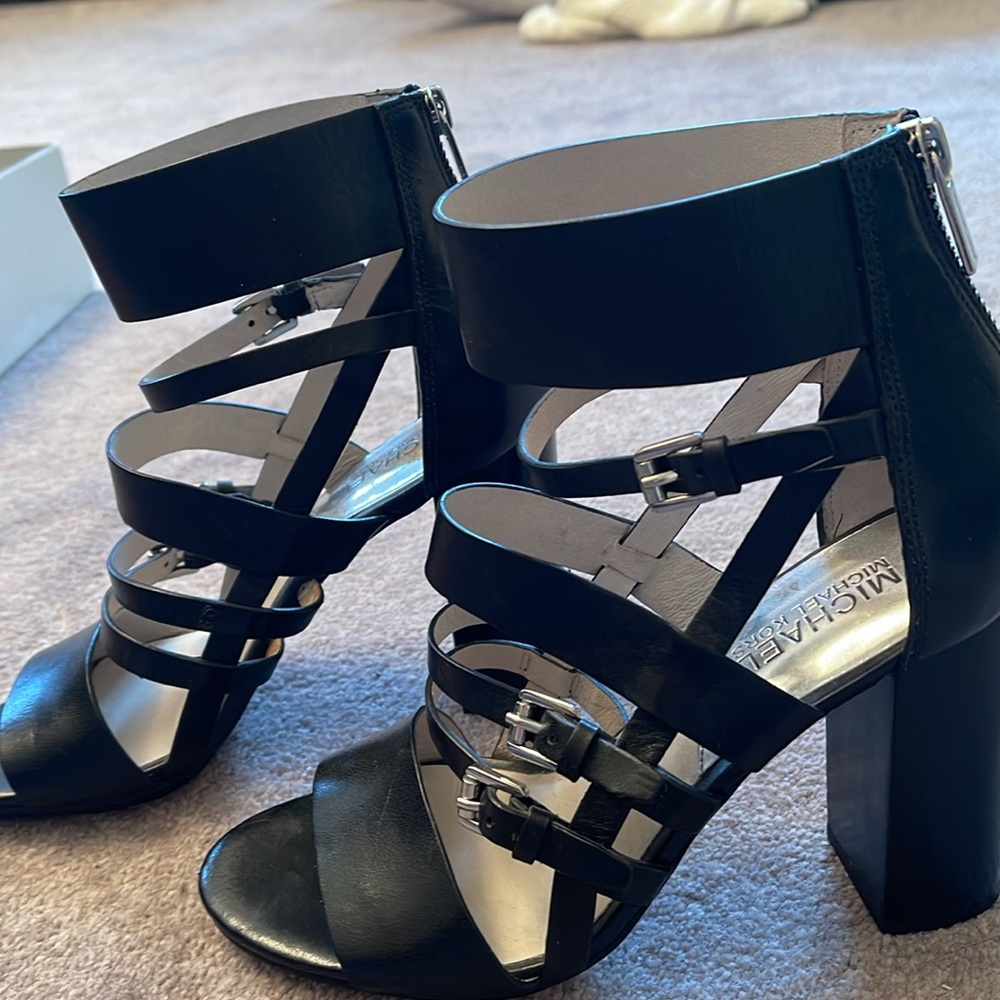 🐿️ Michael Kors Chunky Heels - Picture 9 of 12